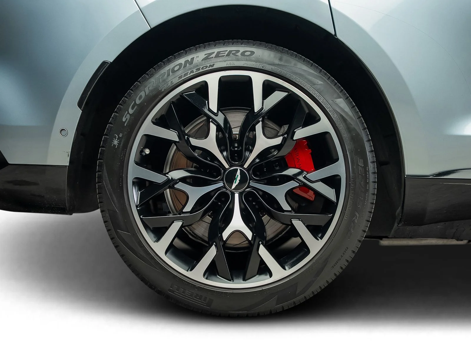 Used 2021 Blue Aston Martin Base image 31
