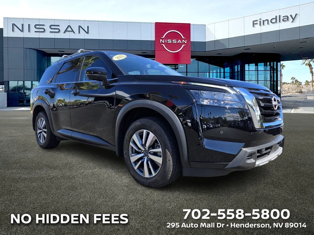 2025 Nissan Pathfinder SL 2WD's photo