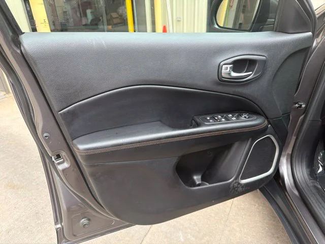Used 2020 Gray Jeep Limited image 17