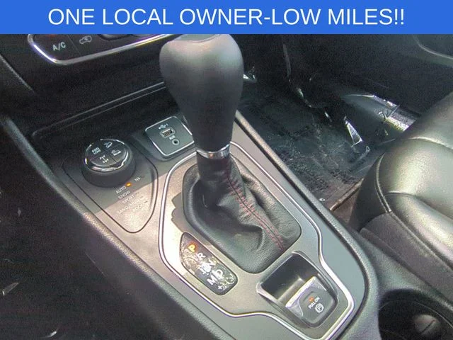 Used 2019 Blue Jeep Trailhawk image 26