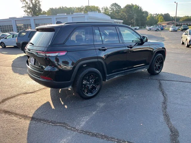 Used 2025 Black Jeep Altitude image 2