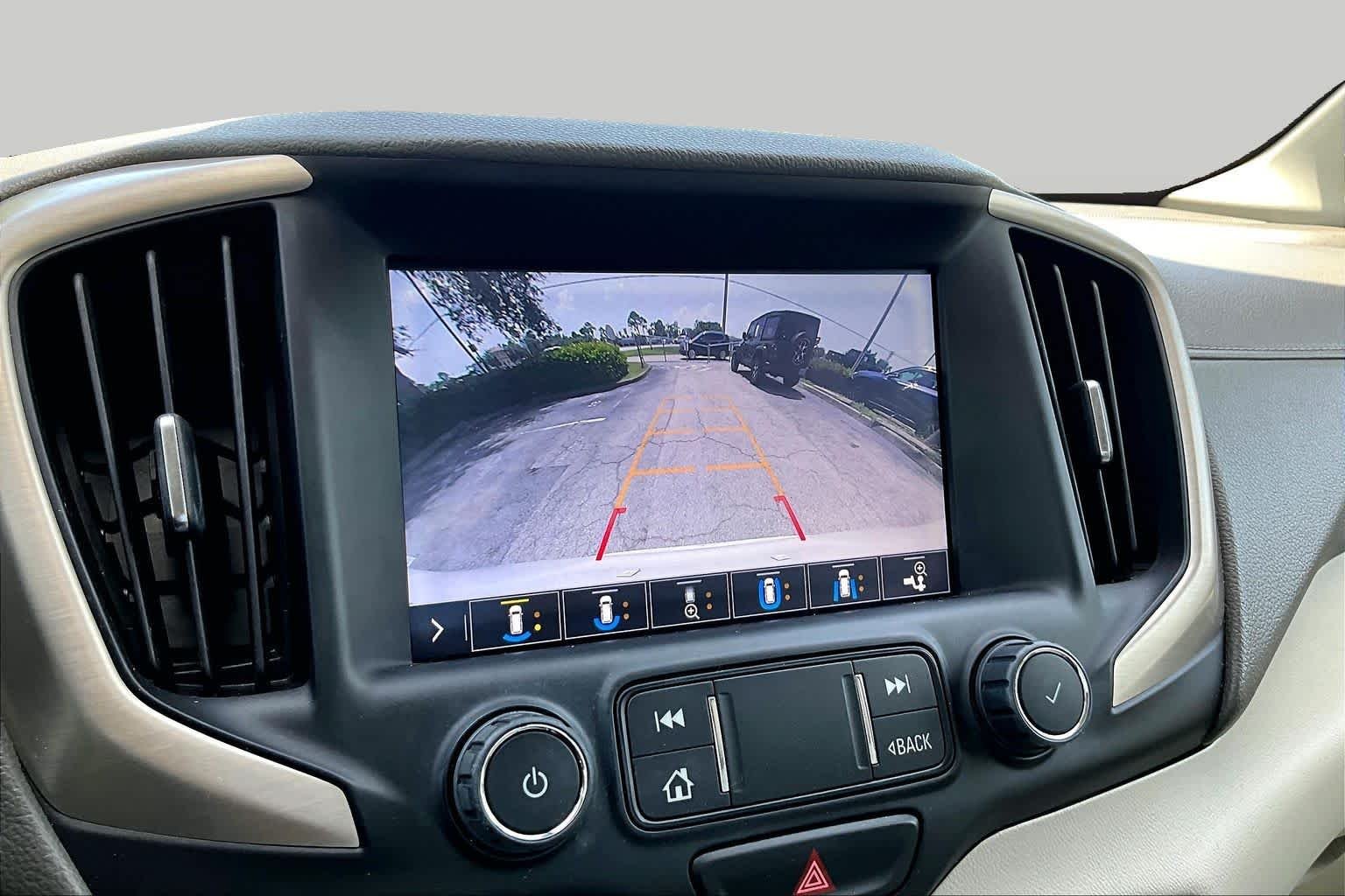 Used 2020 White Frost Tricoat GMC Denali image 25