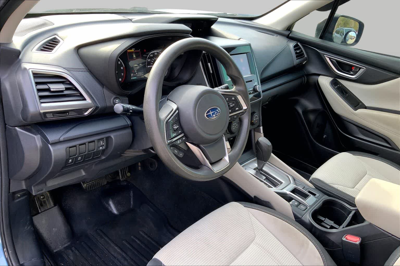 Used 2019 Horizon Blue Pearl Subaru  image 17