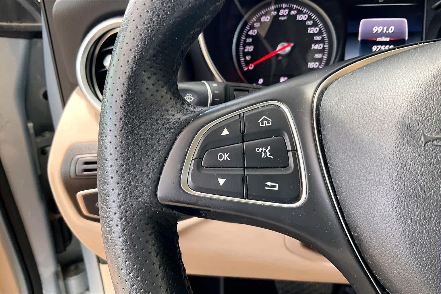 Used 2017 Diamond Silver Metallic Mercedes-Benz GLC 300 image 23