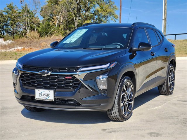 2026 Chevrolet Trax photo 2