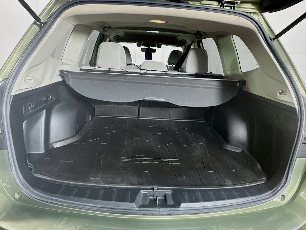 Used 2020 Green Subaru Premium image 31