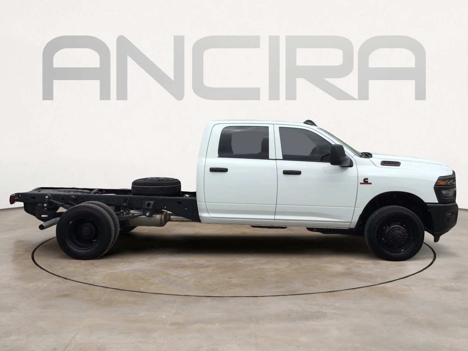 2026 RAM 3500 Chassis Tradesman - Photo 11