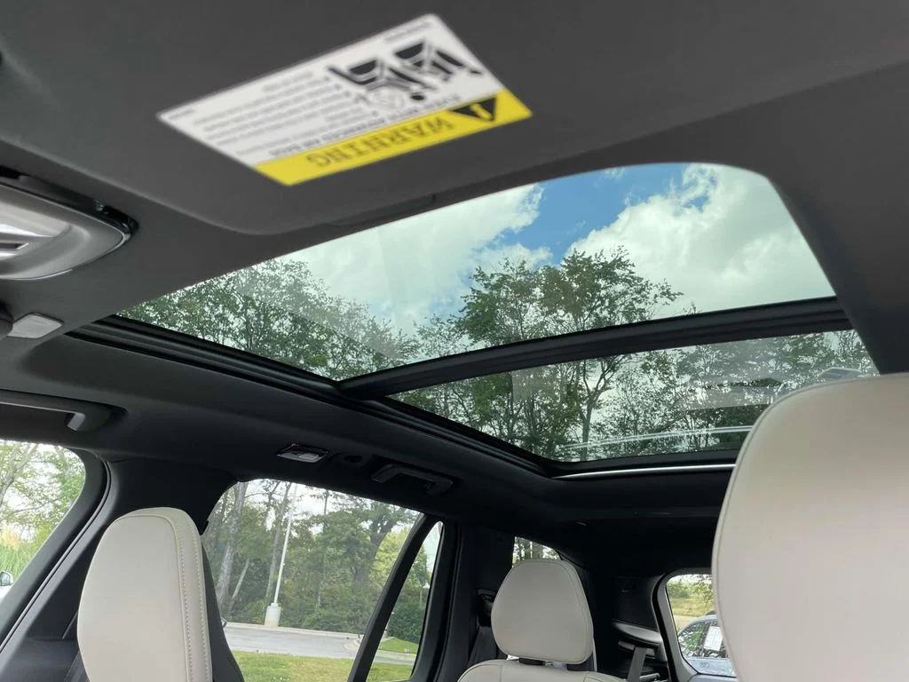 2026 Volvo XC90 Plus - Photo 10
