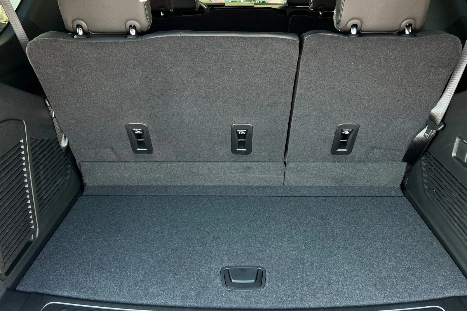 2026 GMC Yukon Elevation - Photo 17