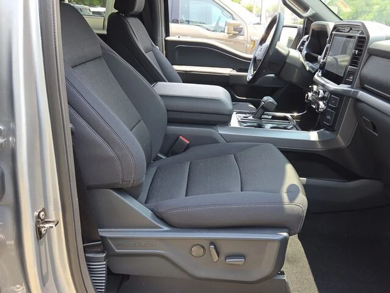 New 2026 Iconic Silver Metallic Ford XLT image 18