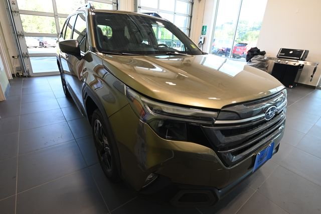New 2026 AUTUMN GREEN METALLIC Subaru Limited image 14