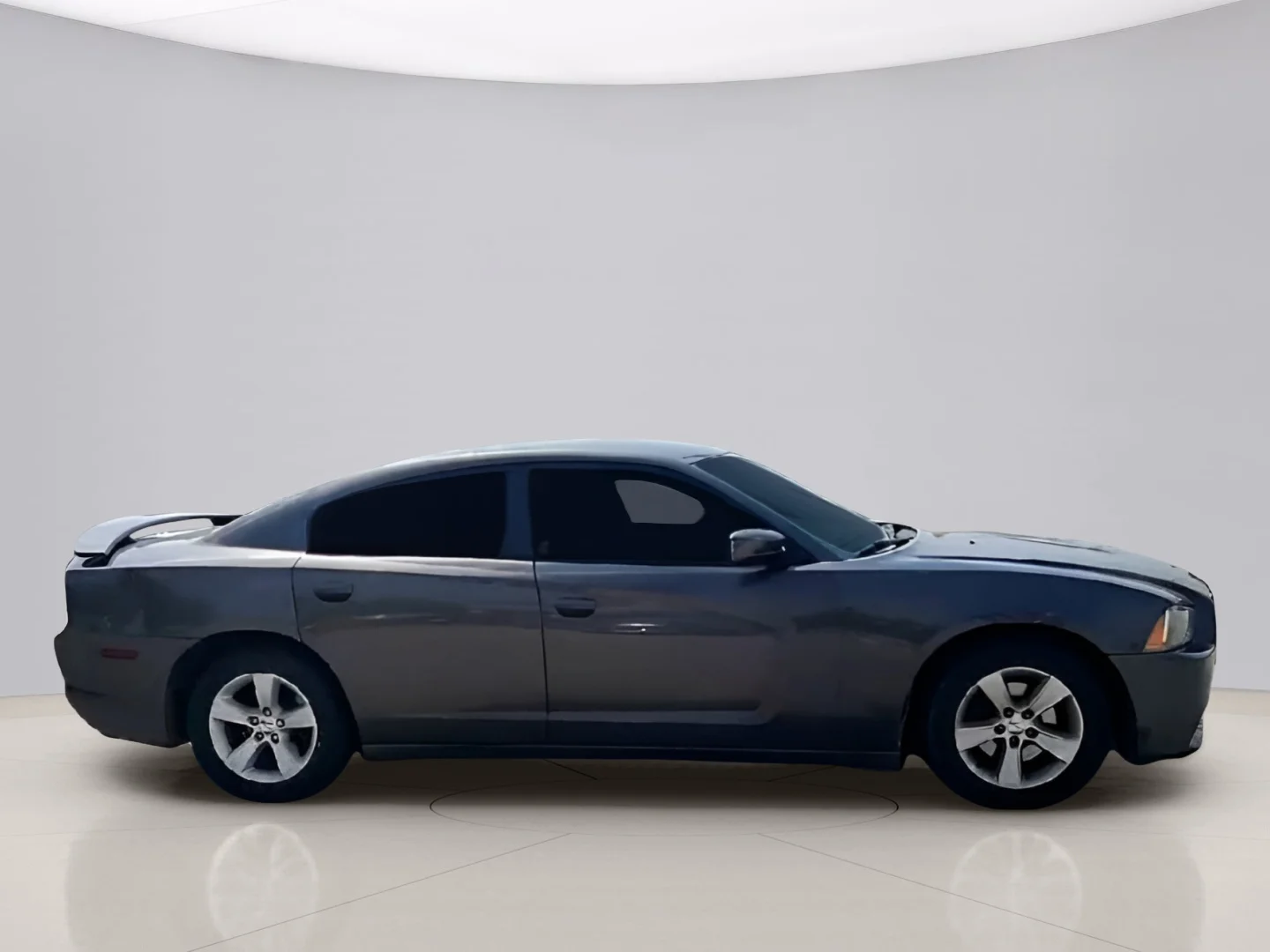 Used 2014 Gray Dodge SXT image 5