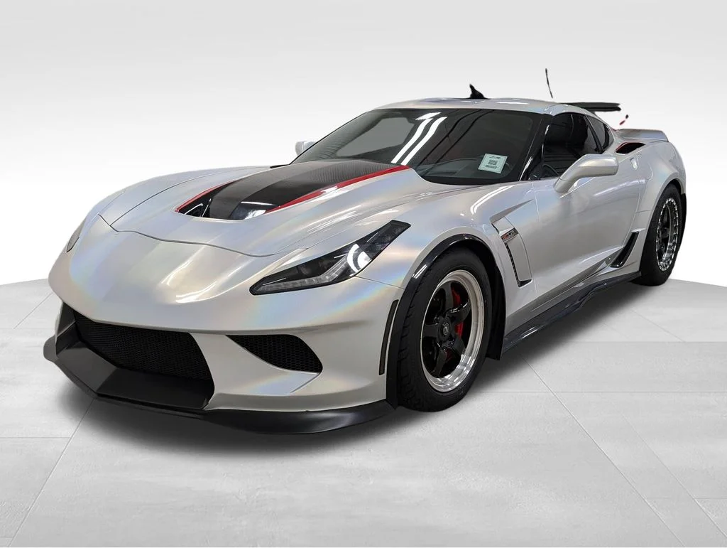 Used 2018 Arctic White Chevrolet Z06 image 13
