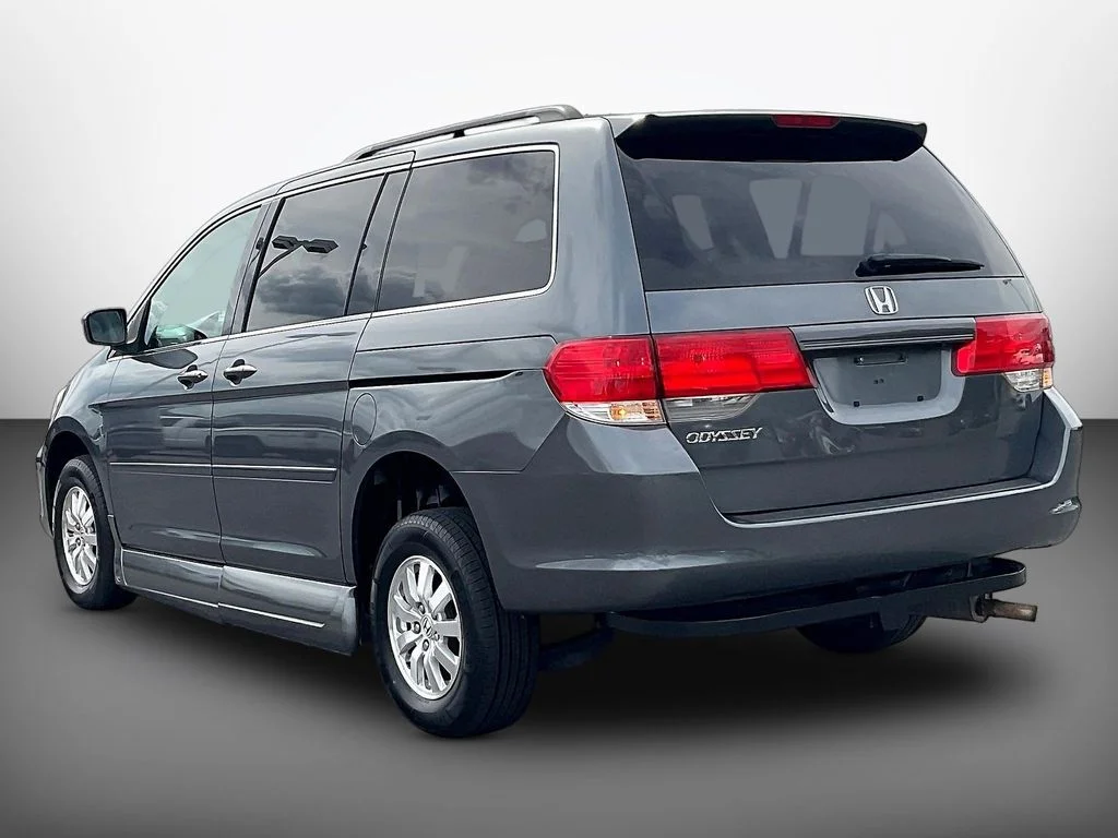 Used 2010 Polished Metal Metallic Honda EX-L image 4