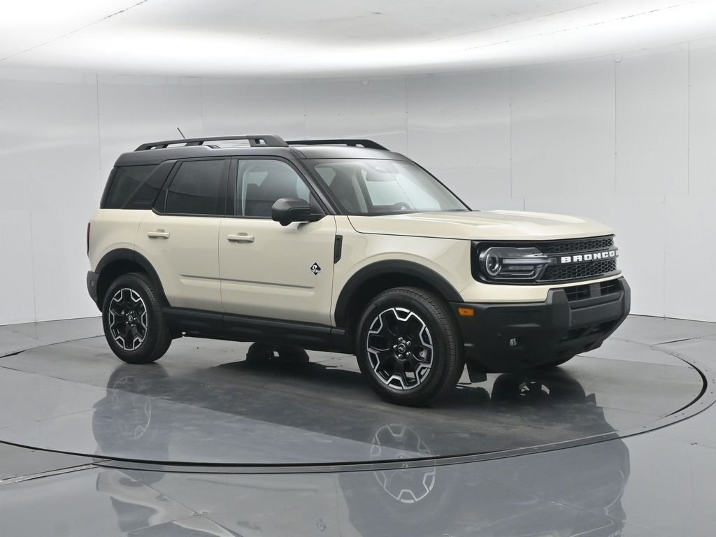 Certified Used 2025 Beige Ford Outer Banks image 27
