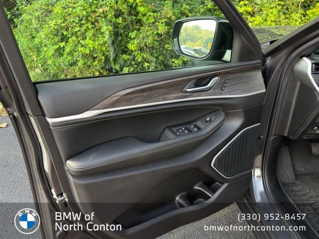 Used 2026 Gray Metallic Jeep Limited Reserve image 14