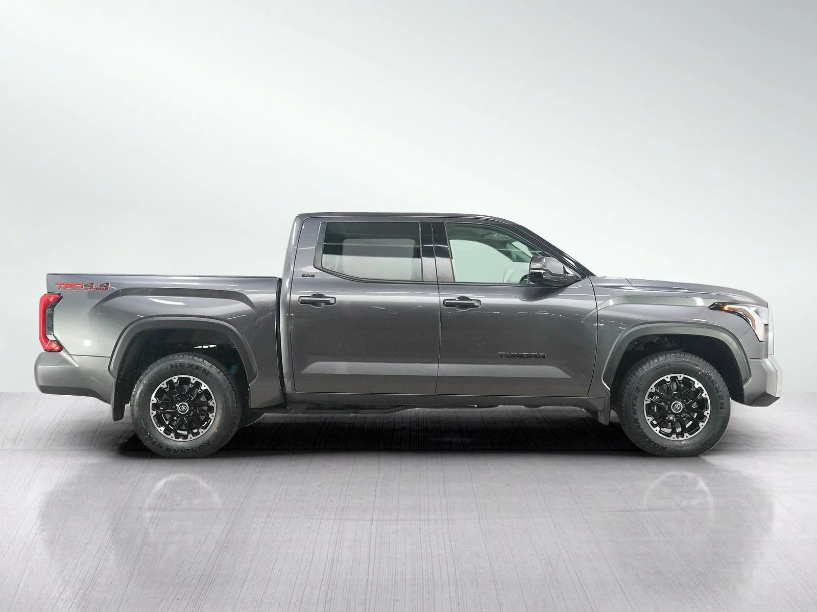 Used 2022 Gunmetal Toyota SR5 image 6