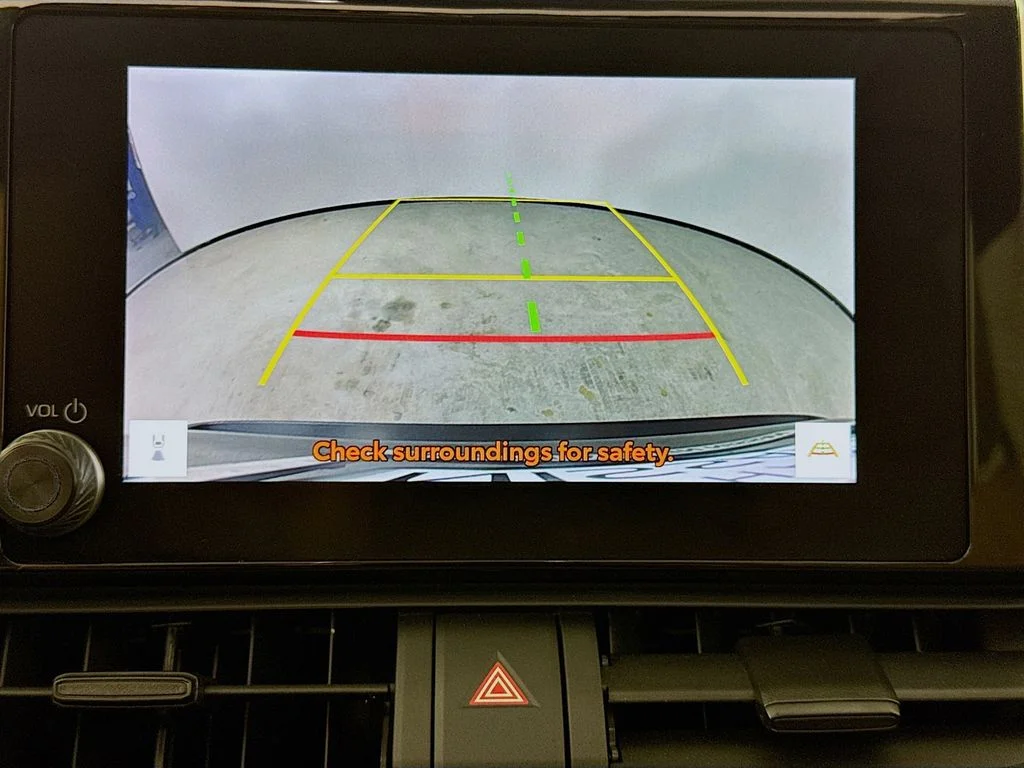 Used 2025  Toyota XLE image 15