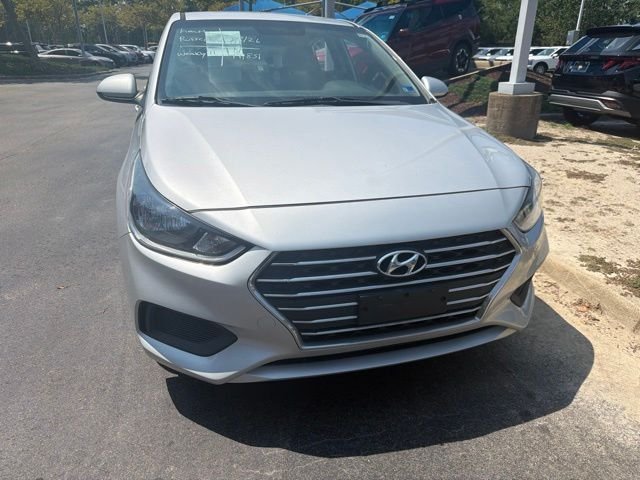 Used 2020 Olympus Silver Metallic Hyundai SE image 2