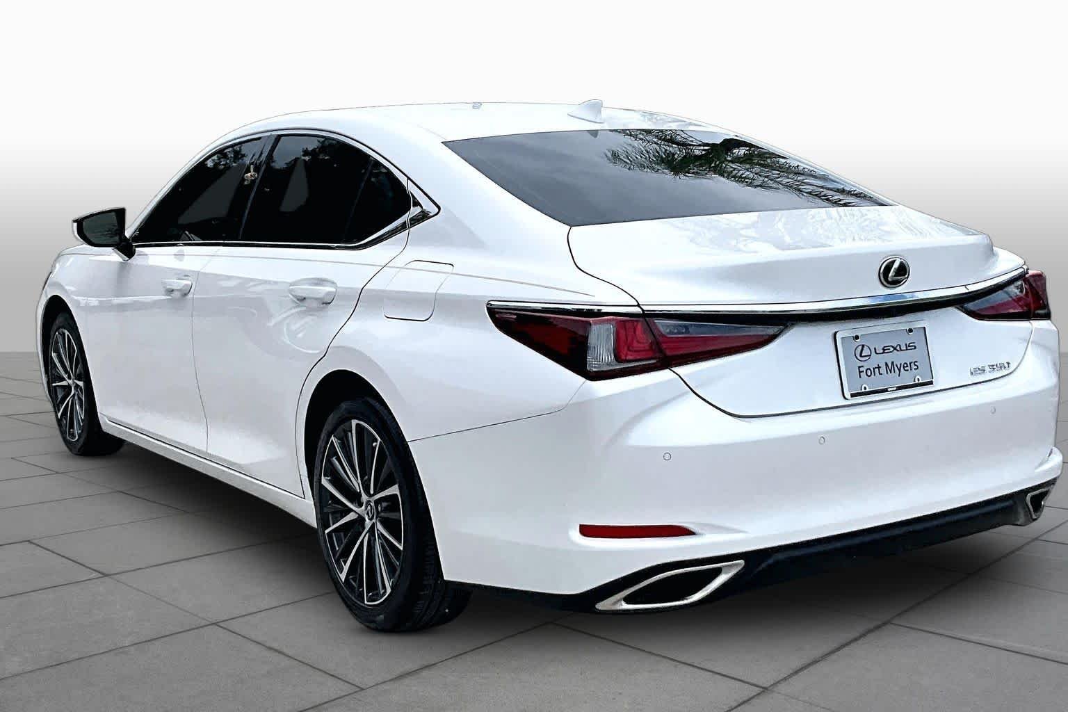 Used 2023 Eminent White Pearl Lexus  image 12