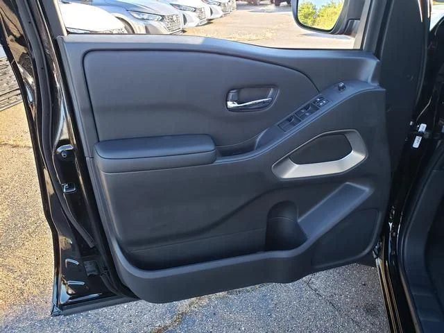 2026 Nissan Frontier SV - Photo 11