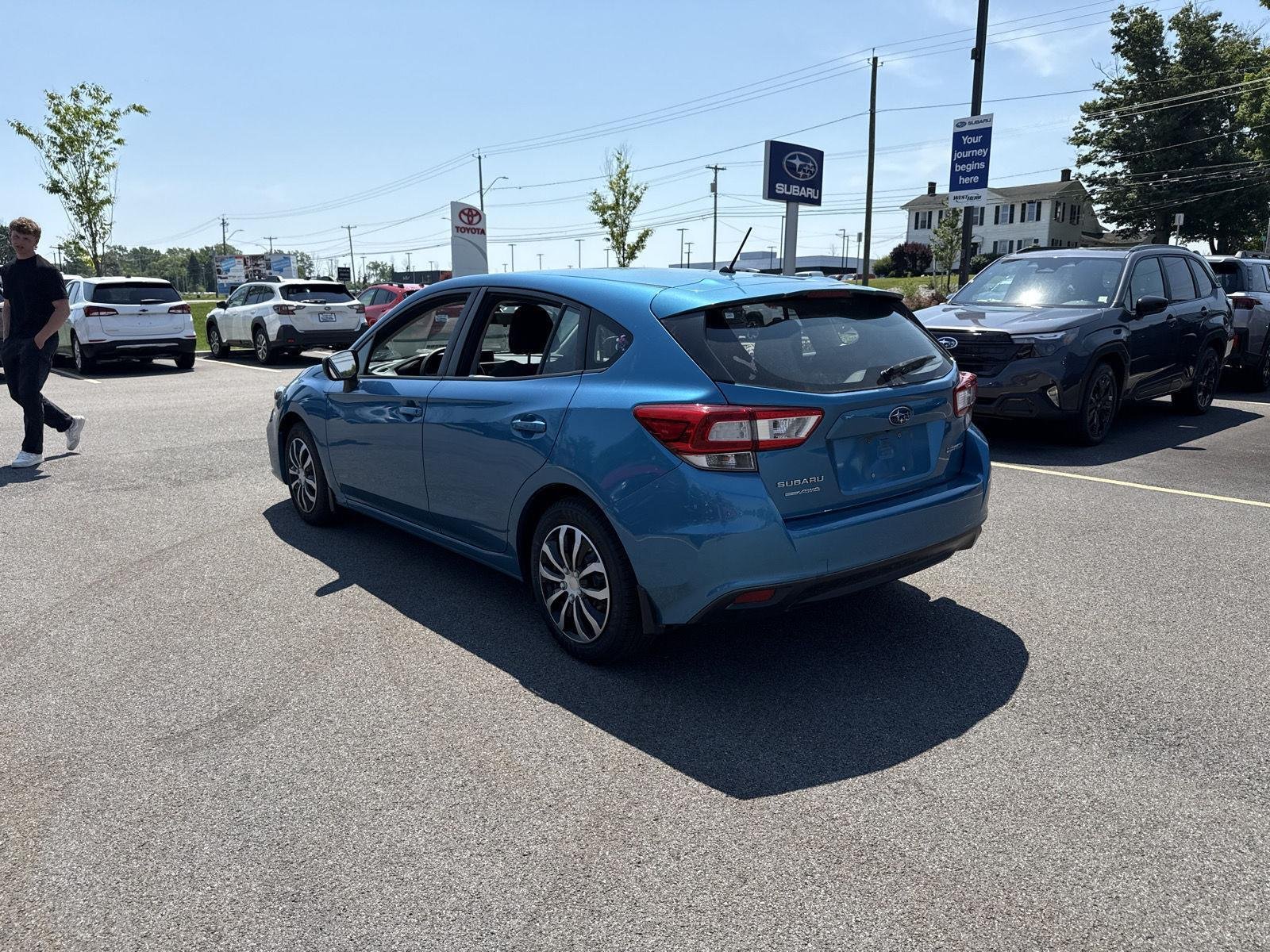 Used 2019 Island Blue Pearl Subaru 2.0i image 5