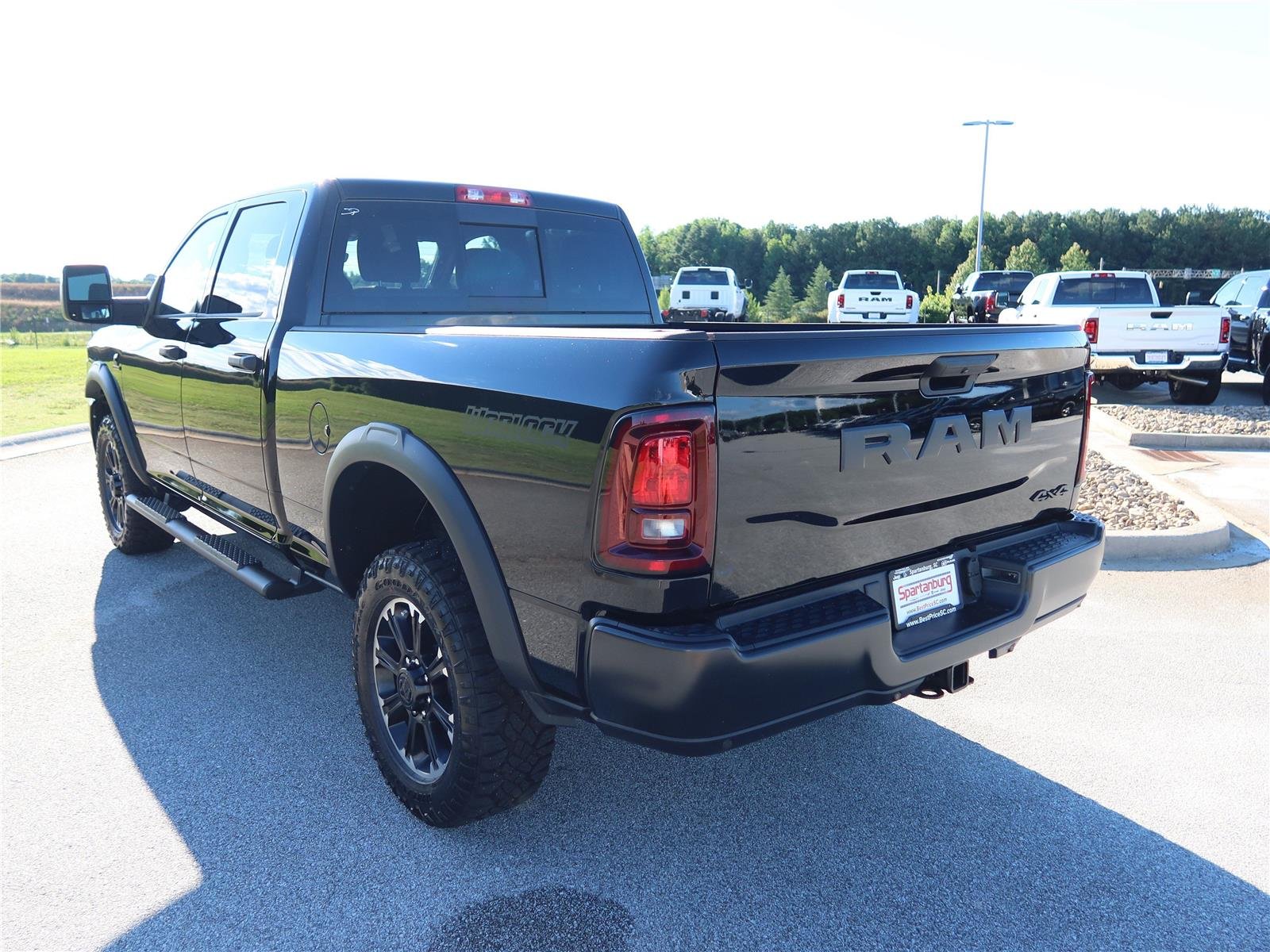New 2026 Diamond Black Crystal Pearl-Coat Exterior Paint RAM Warlock image 4