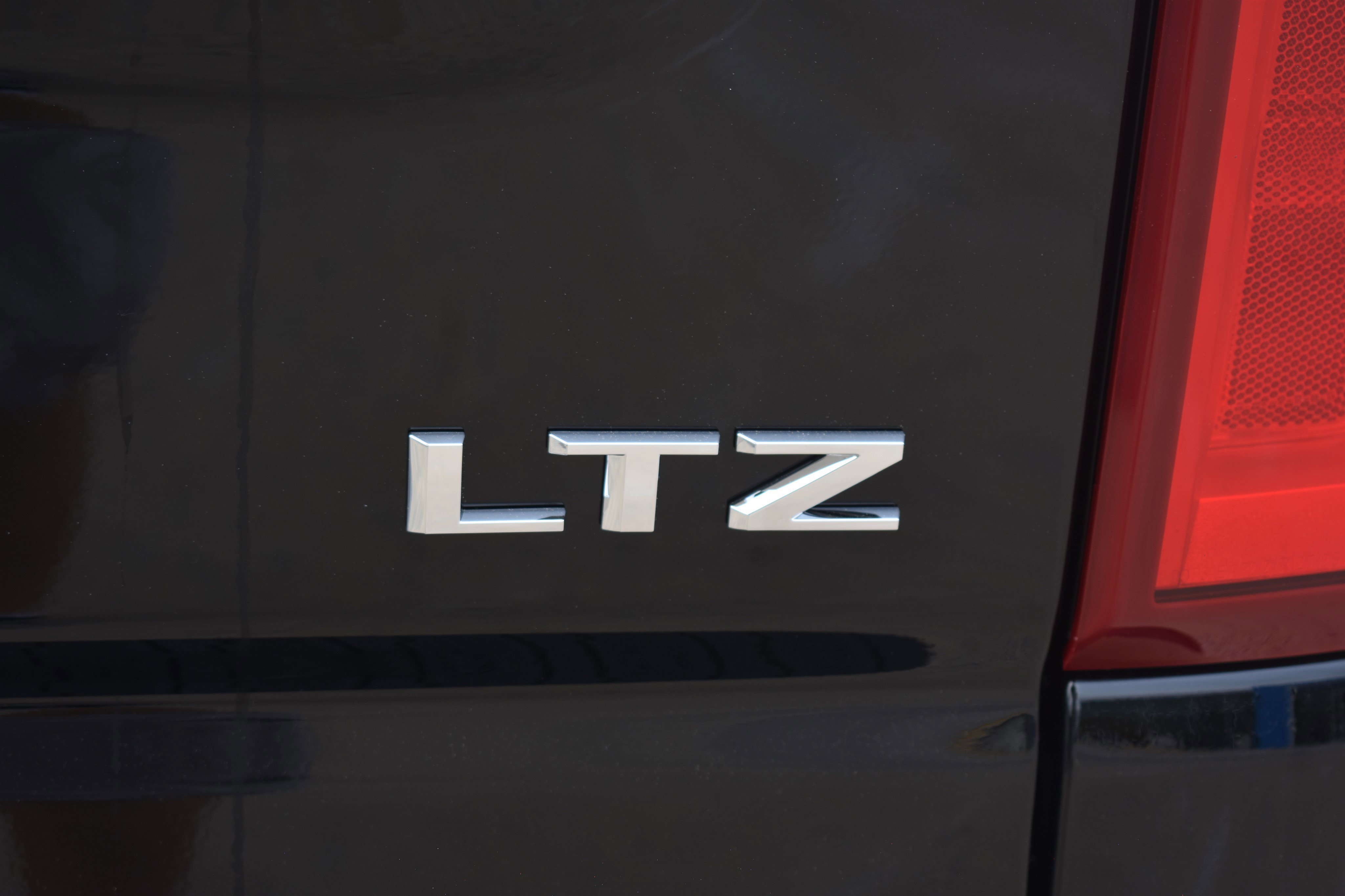 2026 Chevrolet Silverado 1500 LTZ - Photo 7