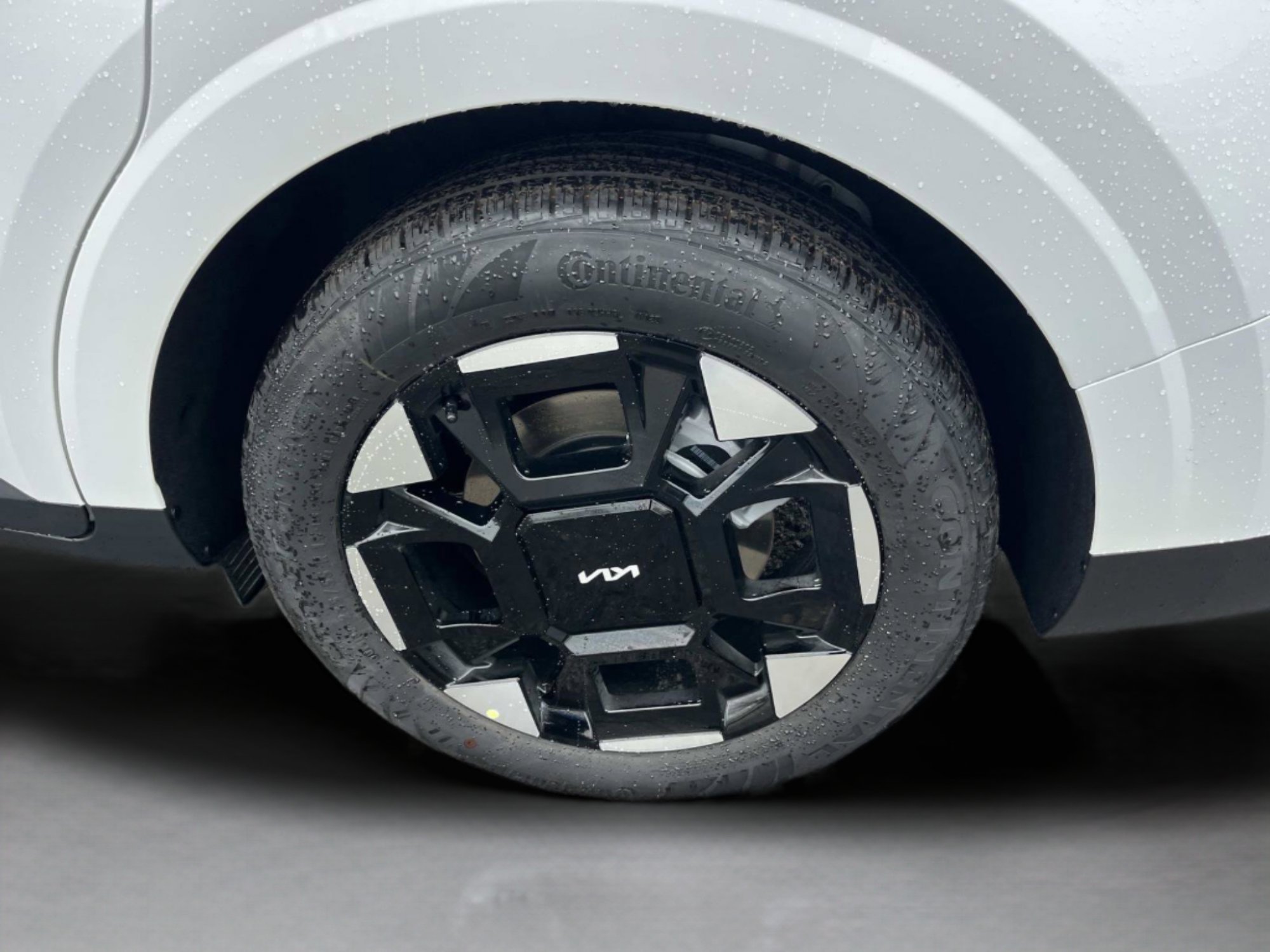 New 2026 Snow White Pearl Kia EX image 11