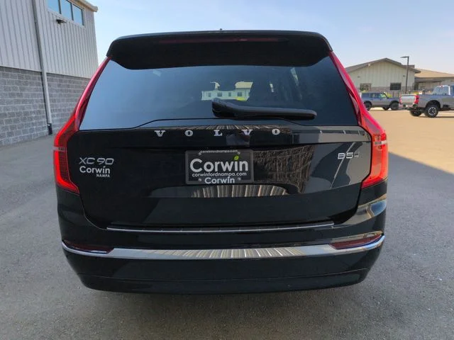 Used 2023 Onyx Black Metallic Volvo  image 4