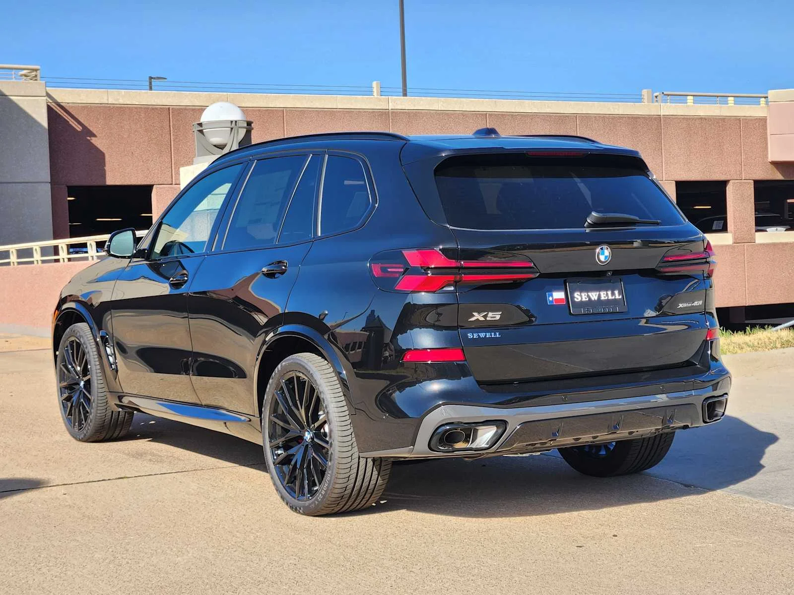 New 2026 Black Sapphire Metallic BMW xDrive40i image 3