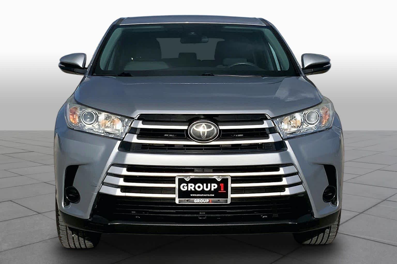 Used 2019 Celestial Silver Metallic Toyota LE image 4