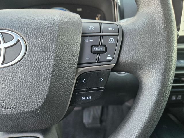 Used 2025 White Toyota LE image 19