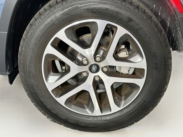Certified Used 2024 Tasman Blue Land Rover S image 31