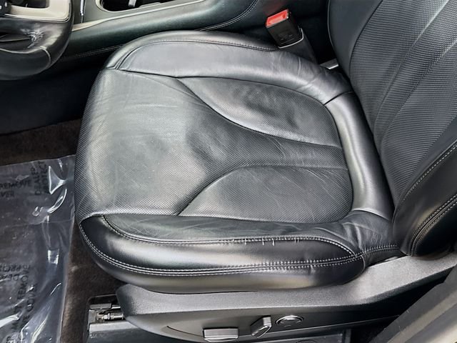 Used 2019 Black Lincoln Reserve image 19