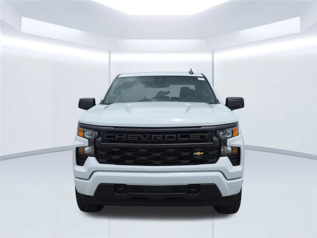 New 2026 Summit White Chevrolet Custom image 10