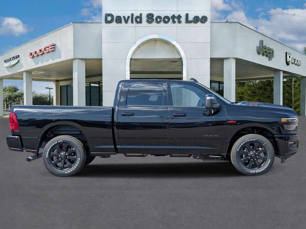 New 2026 Diamond Black Crystal Pearl-Coat Exterior Paint RAM Laramie image 7
