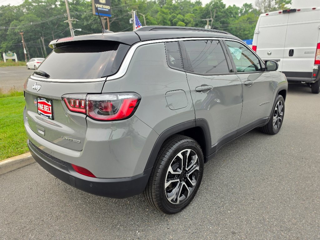Certified Used 2024 Sting-Gray Clear Coat Jeep Limited image 21