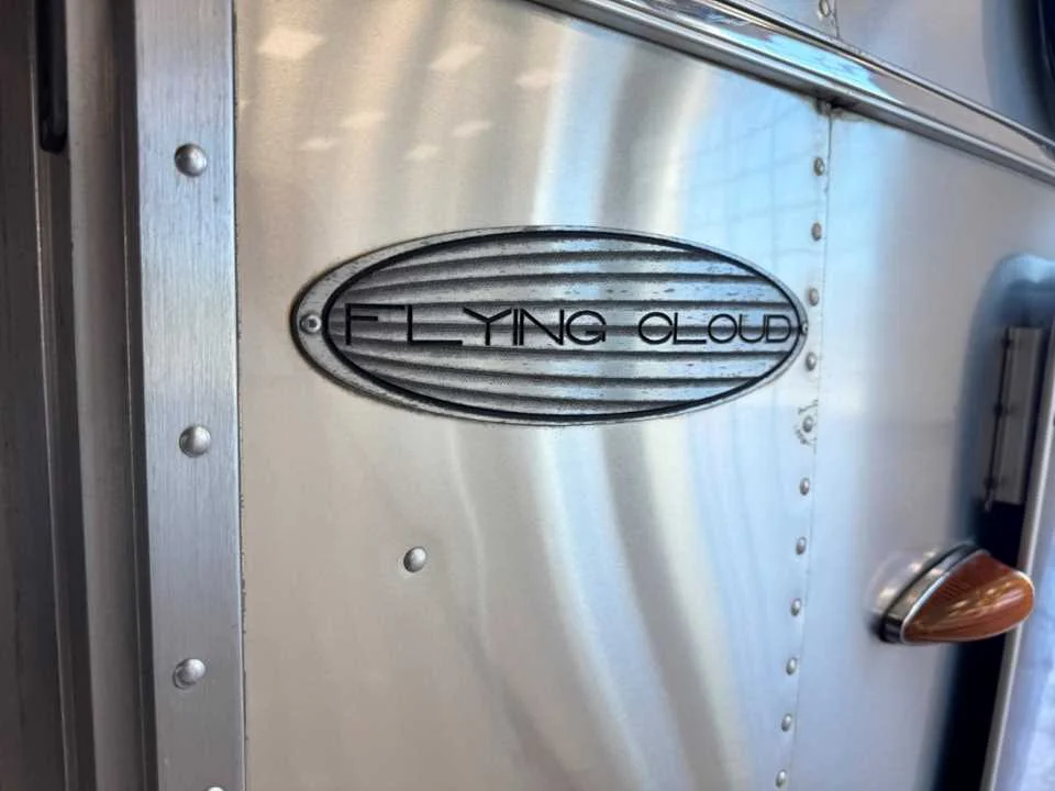 Used 2015  AIRSTREAM  image 38