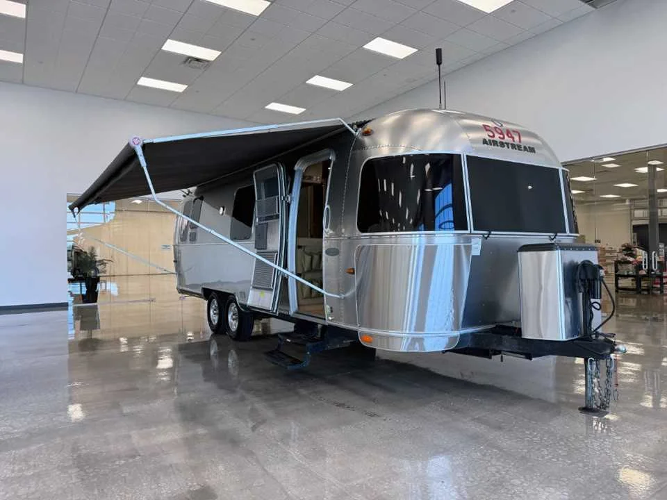 Used 2015  AIRSTREAM  image 6