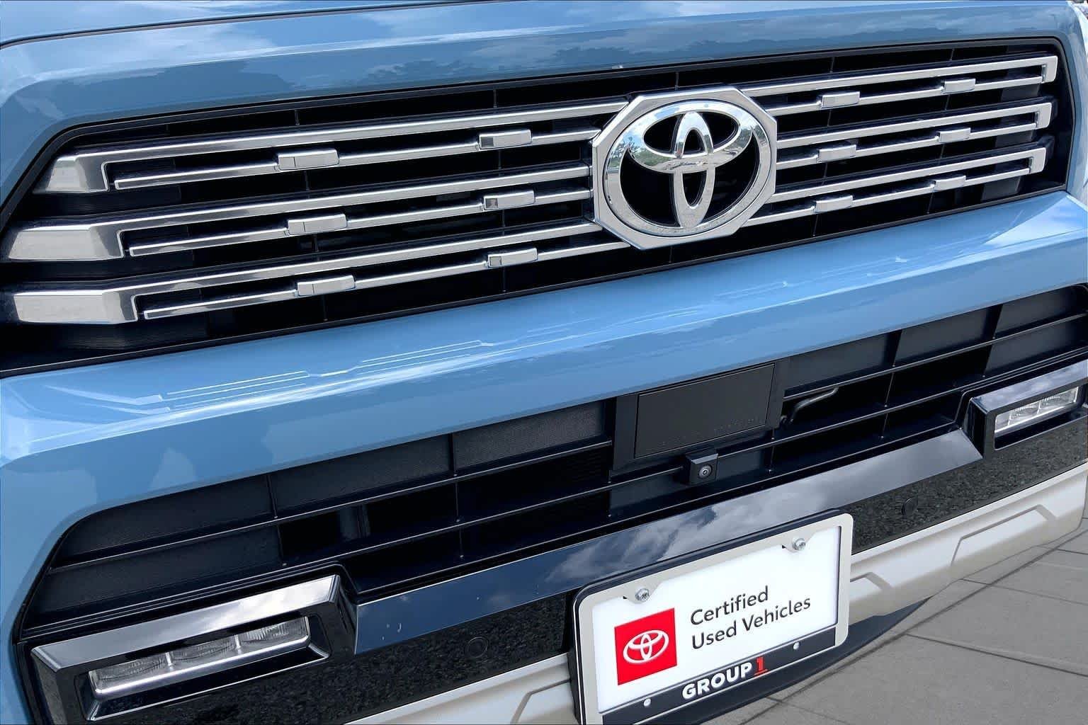 Used 2025 Heritage Blue Toyota Limited image 29