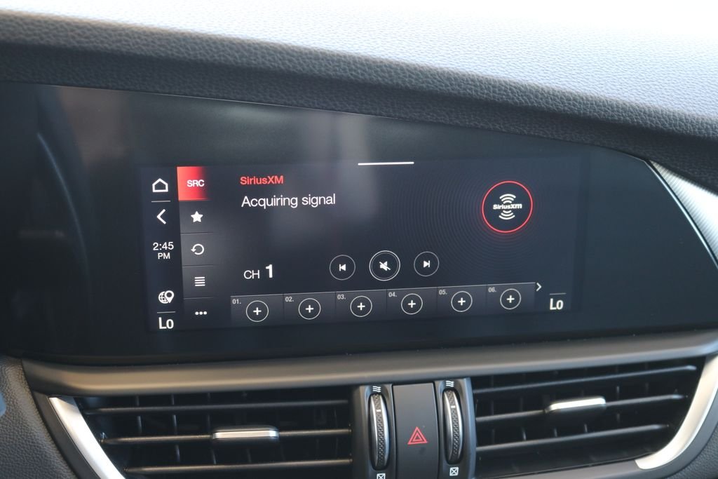 2025 Alfa Romeo Giulia Base - Photo 35