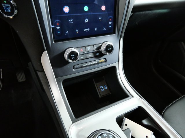 Used 2024 White Ford SEL image 19