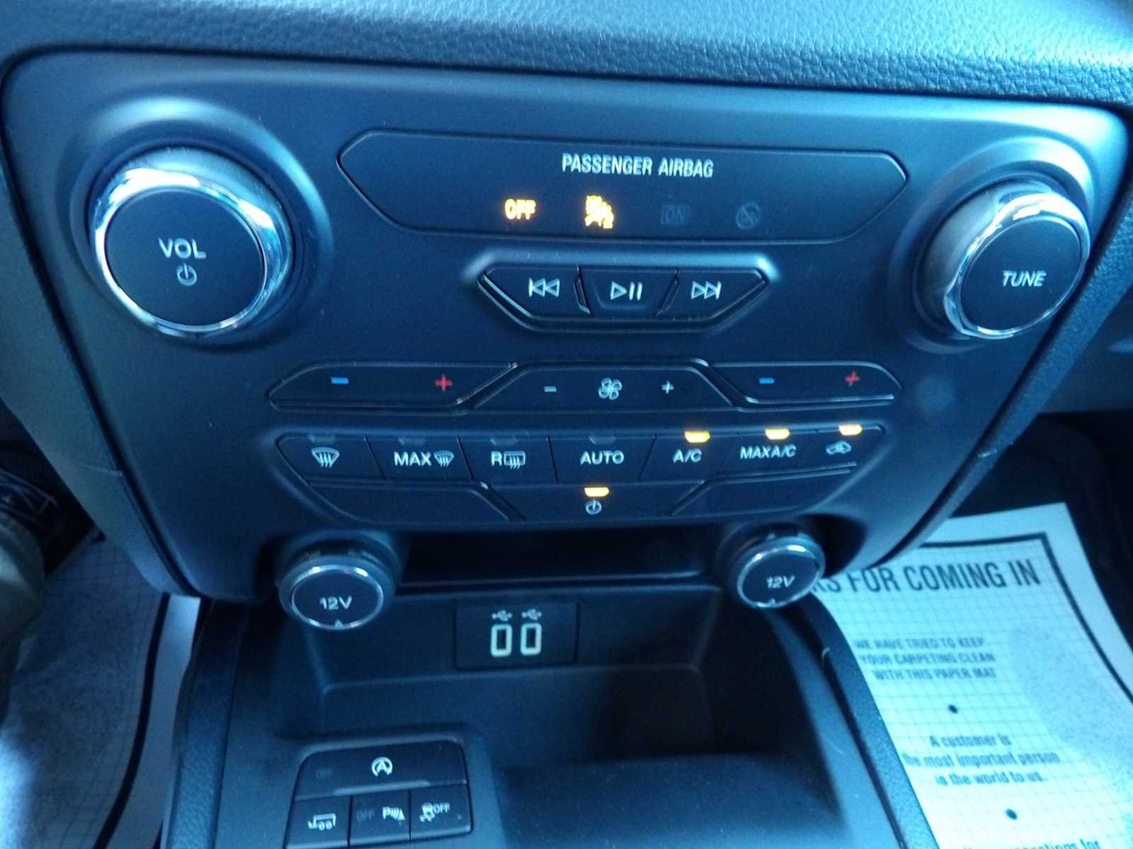 Used 2019 Magnetic Ford XLT image 19
