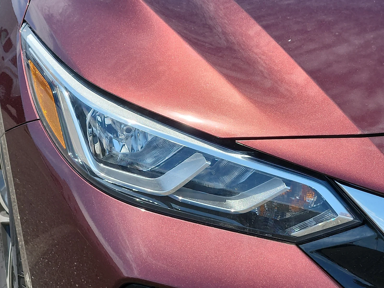 Used 2023 Rosewood Metallic Nissan SV image 9