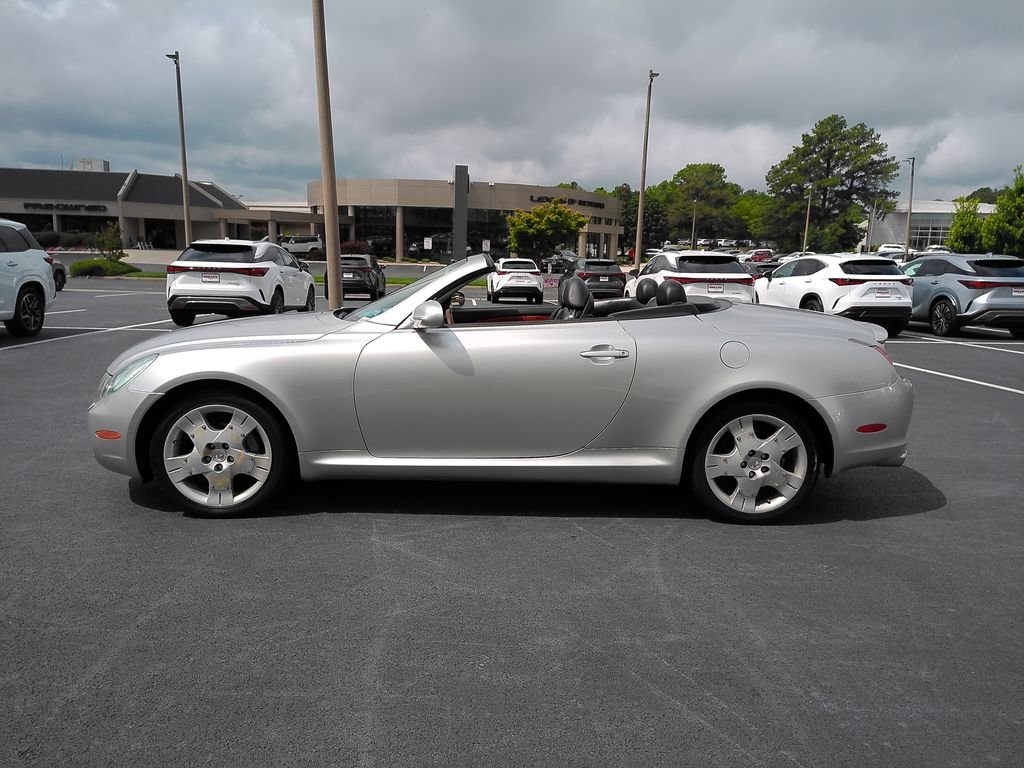 Used 2005 Silver Lexus 430 image 27
