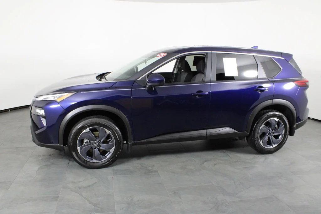 2025 Nissan Rogue SV - Photo 12