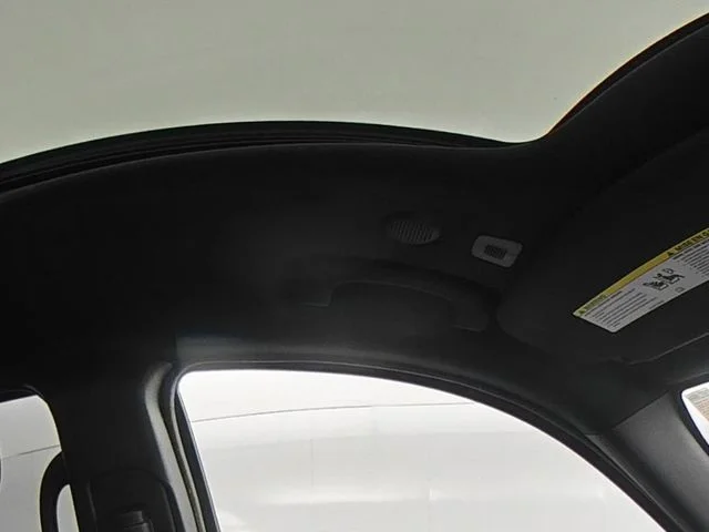 Used 2019 White Jeep Limited image 41