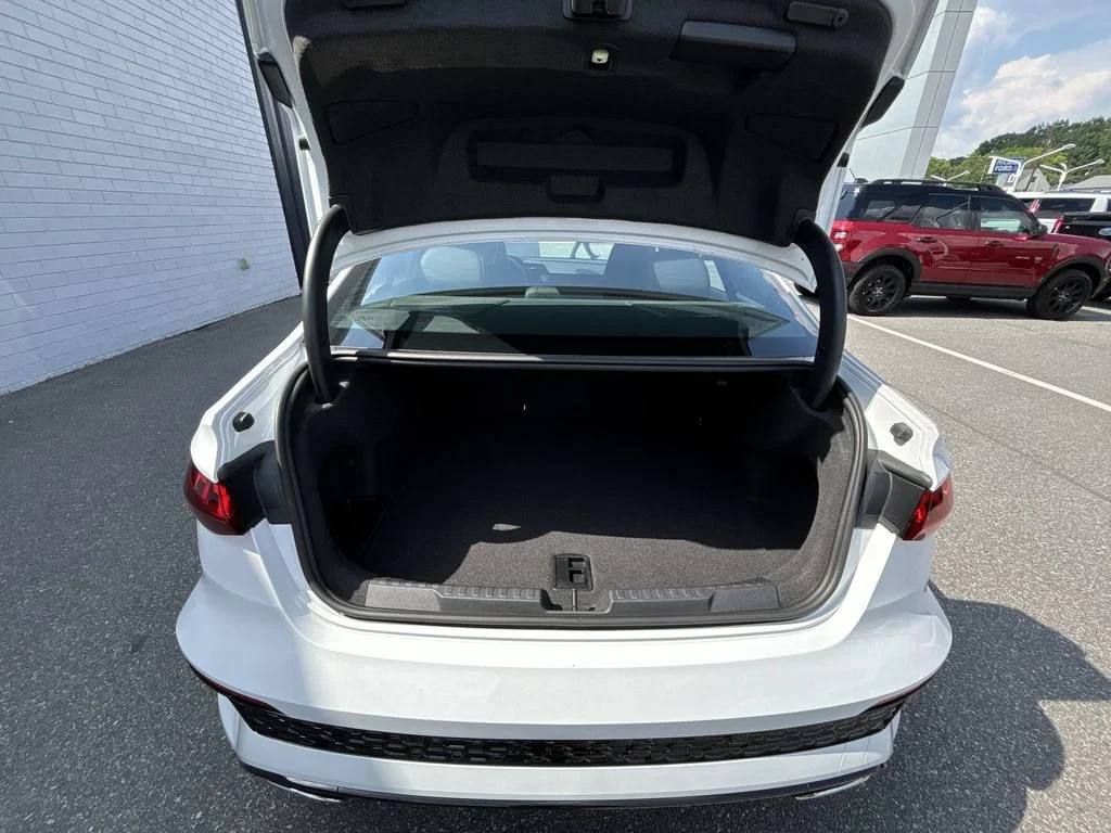 Used 2024  Audi 2.5T image 21