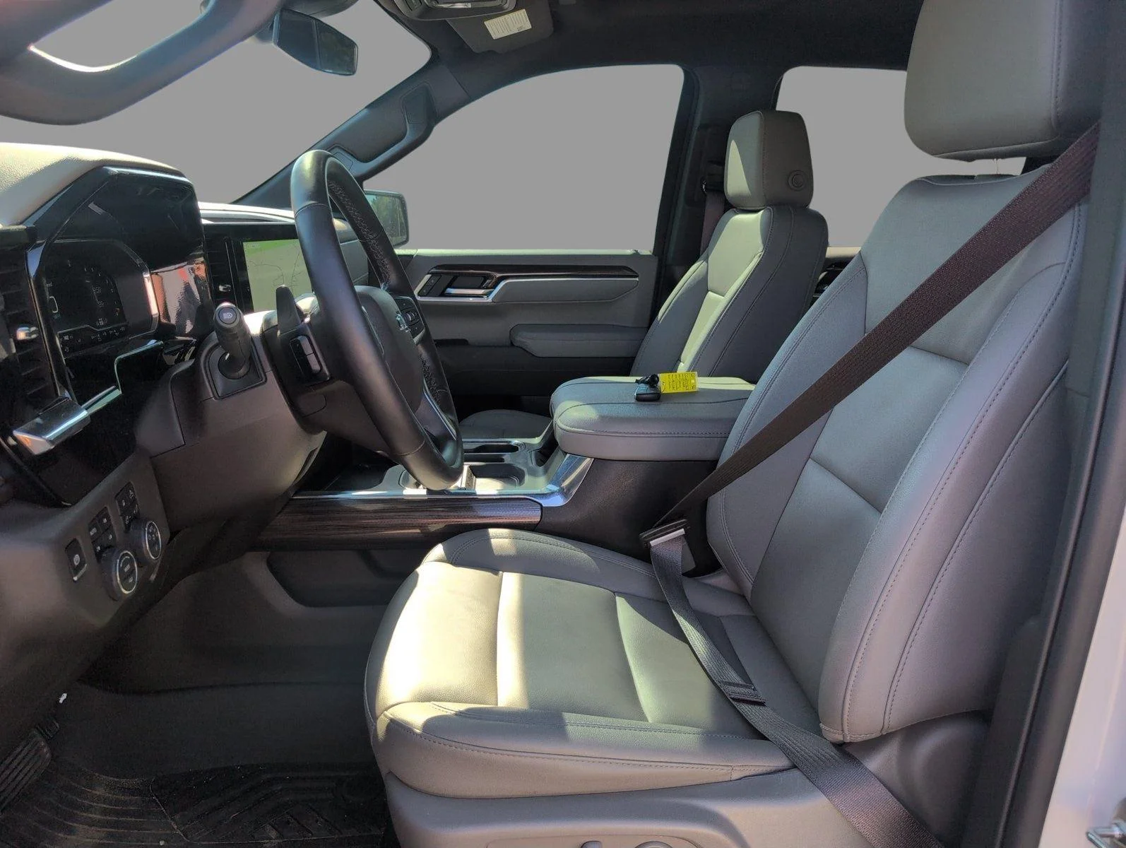 Used 2025 Summit White Chevrolet RST image 15